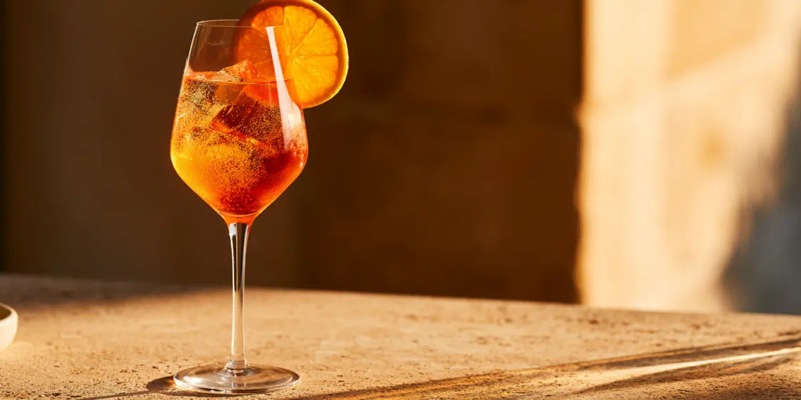 Aperol Spritz Recipe (Classic 3-2-1 Ratio)